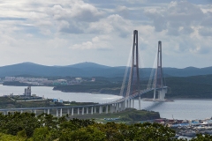 Мост Русский на остров Русский. Владивосток. Россия