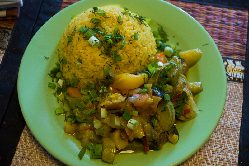 Овощное рагу с рисом по - индийски.